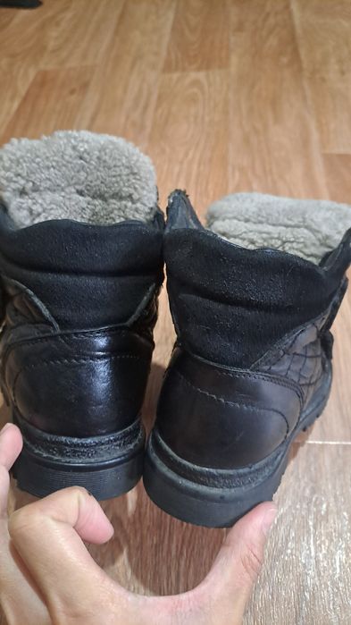 Продам кожаные зимние сапоги