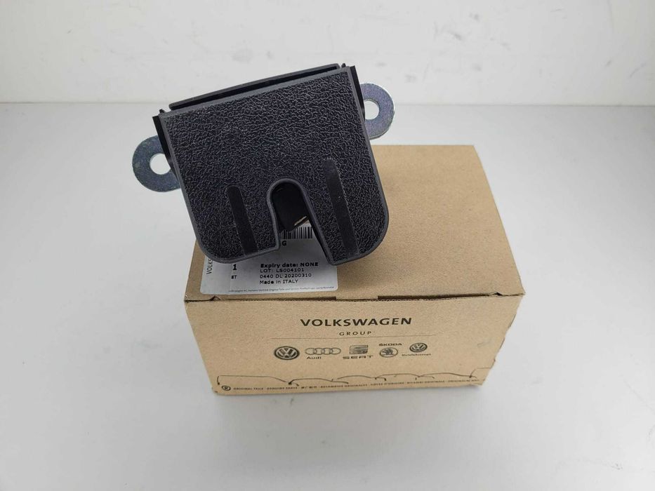 Broasca portbagaj Haion VW Touran, Golf 5 6 7 Passat B7 Montaj Gratuit