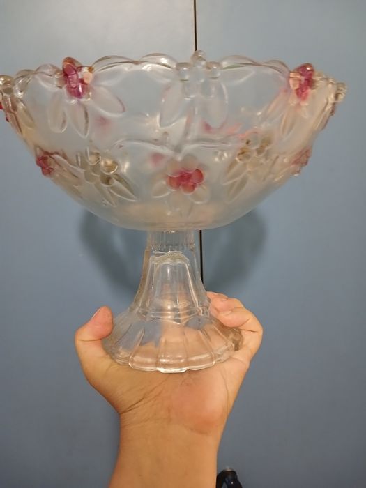 Продам   посуду .