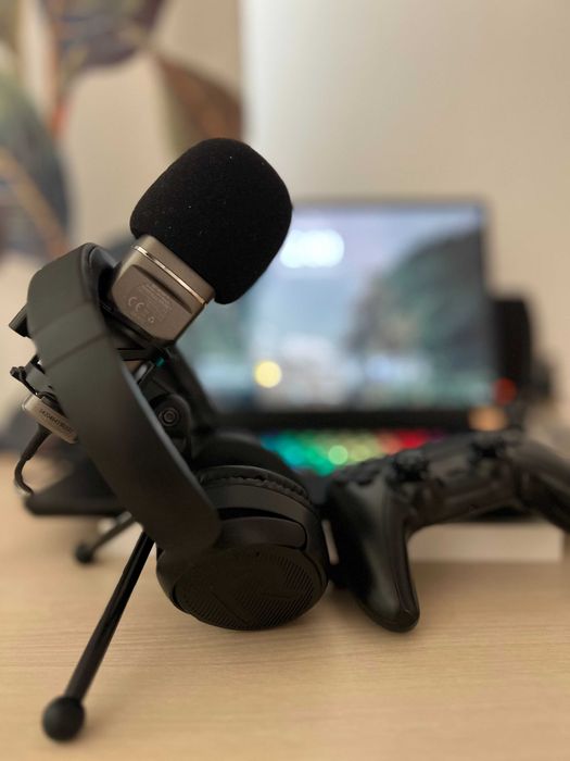 MSI GS75 Stealth 9SF 17.3” + 9th i7 + 1TB + RTX 8GB MaxQ + 32GB RAM