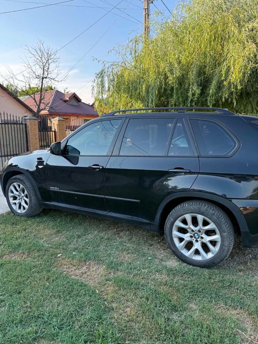 VAND/SCHIMB BMW X5 stare buna masina personala