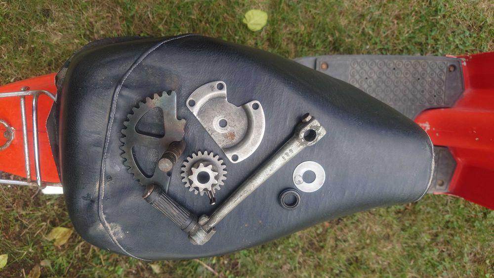 скутер Suzuki Bara цял за части