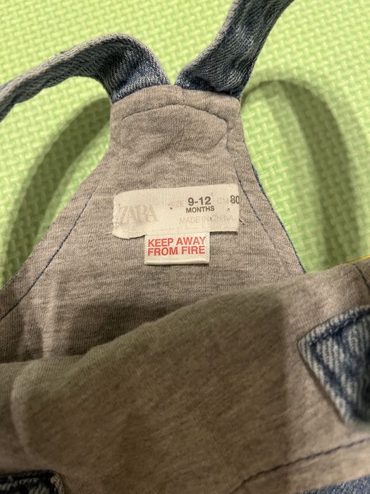 Salopeta de blugi Zara pentru bebe