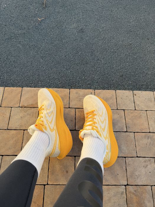 Кроссовки для бега