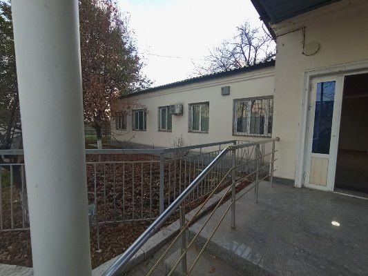 Здание офис помещения под гостиницу, детский сад, школа  итд