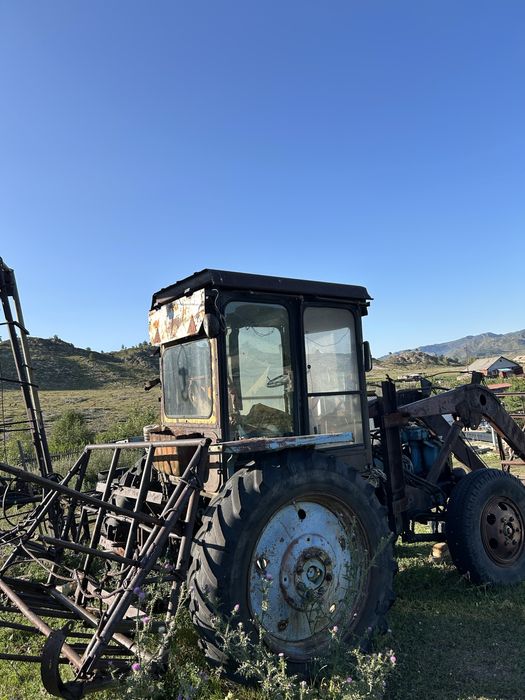 Продам трактор.