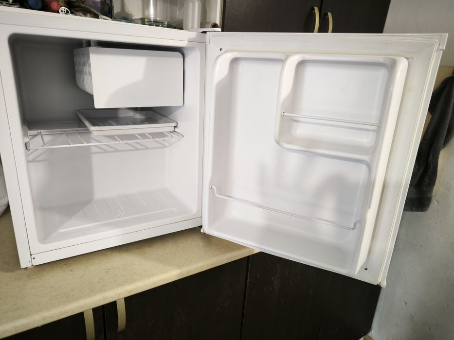 Хладилник тип мини бар