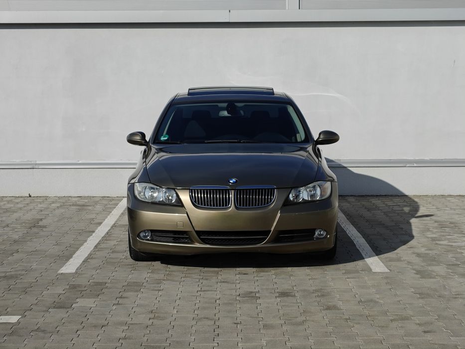 BMW E90 325i 2006