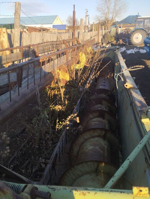 Продам комбайн ниву эффект