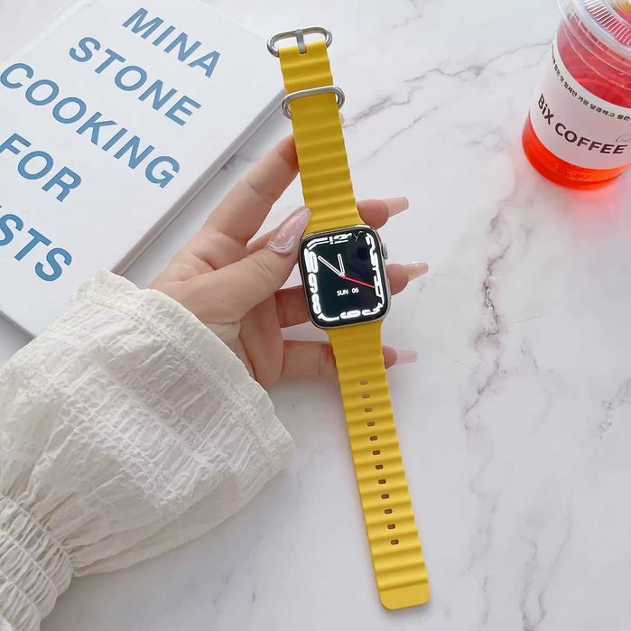 Гумена каишка с дупки за Apple Watch ULTRA/11/10/9/8/7/6/5