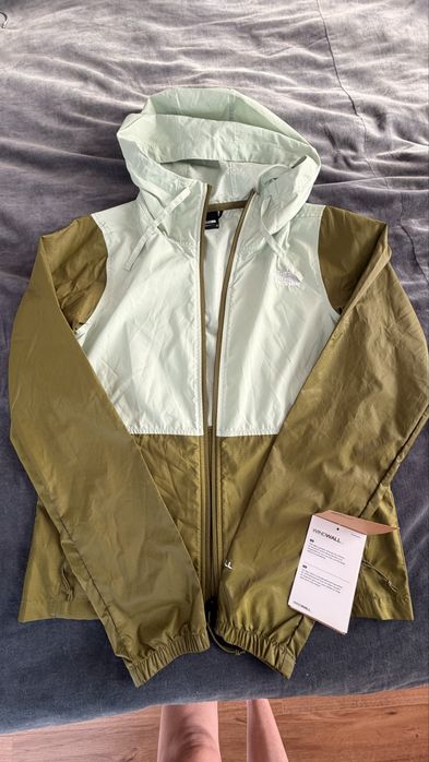 Куртка ветровке The North Face