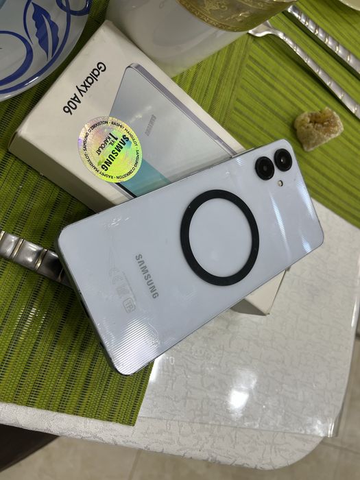 Samsung A06 128 гб, 4 оператвиная память