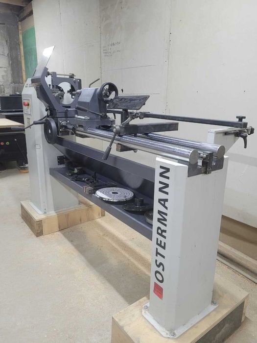 Токарный станок по дереву для мебельного цеха Б/У