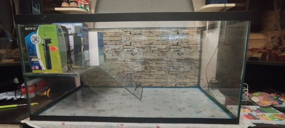 Продам аквариум-террариум б/у