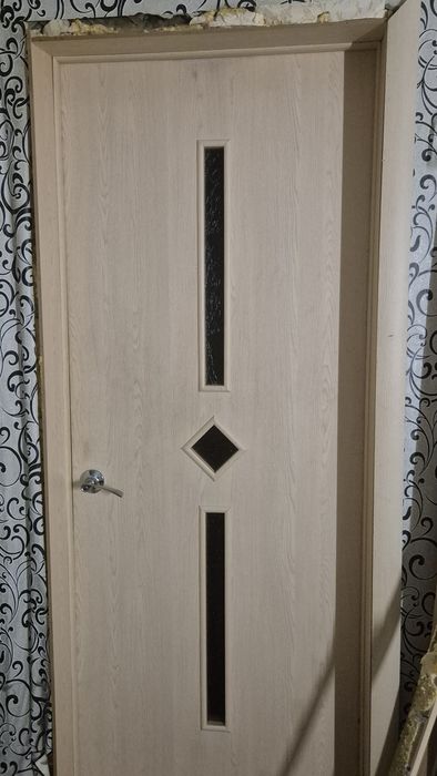 Продам 2 двери б/у