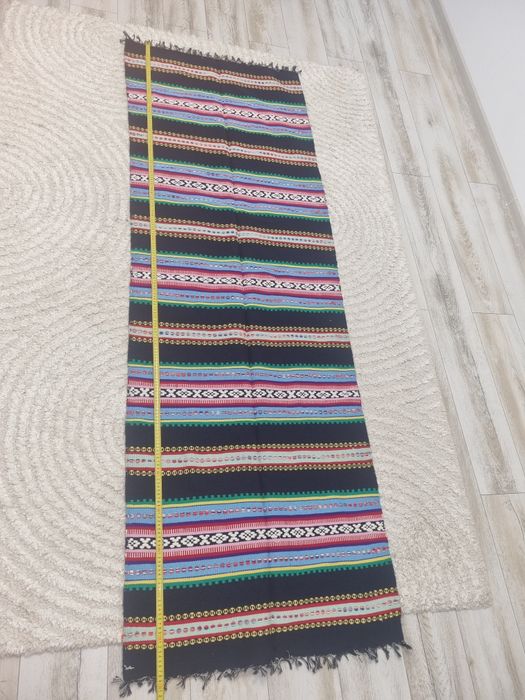 Vand covor tradițional marime 73 cm/230 cm