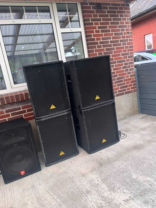 Vând sistem audio PA. 1500 lei topurile, 1800 lei bașii +4552228161 Vlad.