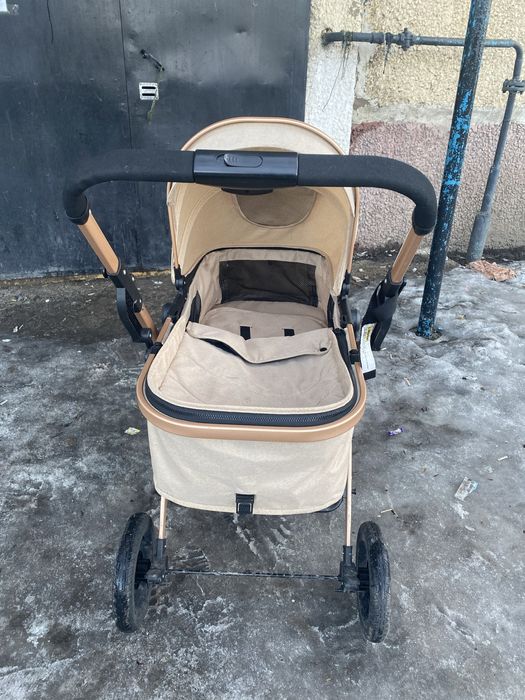 Продаётся коляска Belecoo