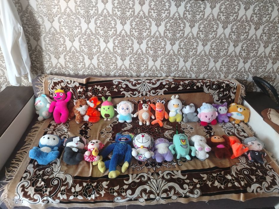 Продам игрушки из апарата хватайка