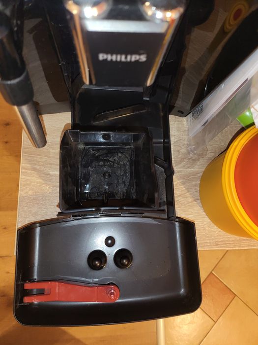 В ГАРАНЦИЯ Phillips EP2225/10 Espresso Кафемашина