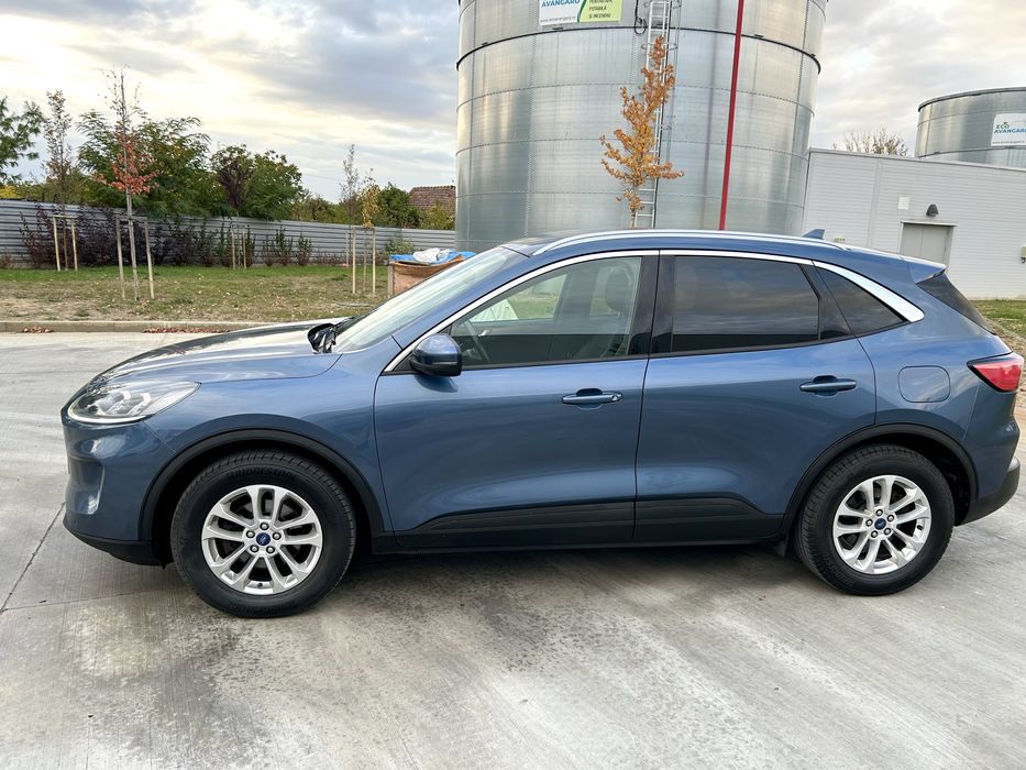 FORD Kuga 2022 — imagine 3