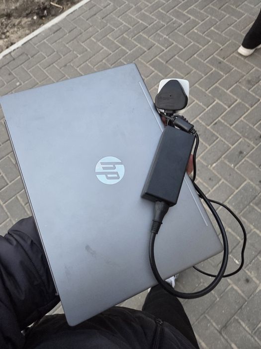 Laptop HP pavilion 14CE3