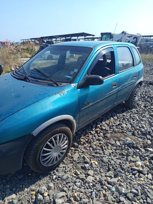 Опел Корса 1.4 бензин