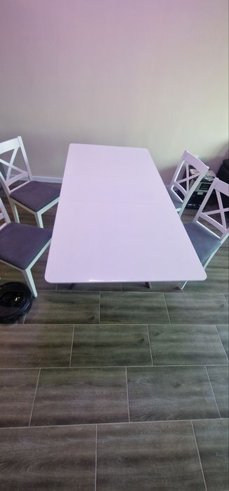 Нова трапезна маса с 4 стола и безплатен транспорт за В-на