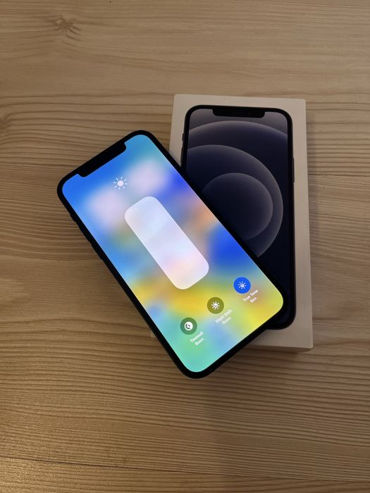 iPhone 12 64 без ремонта