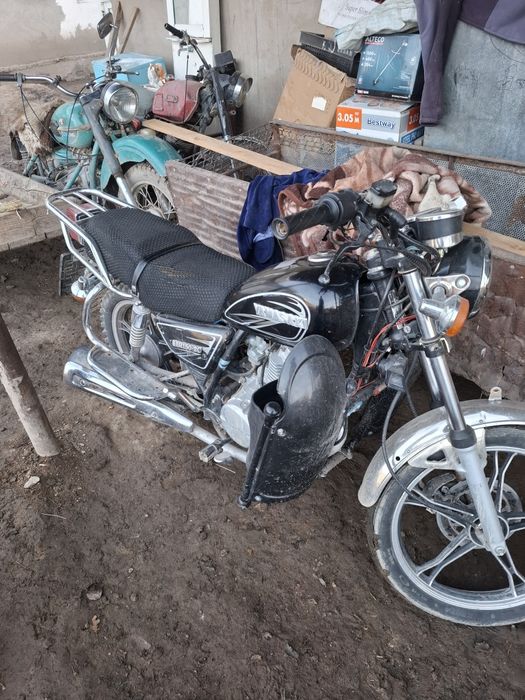 Мотоцикл 150 куб