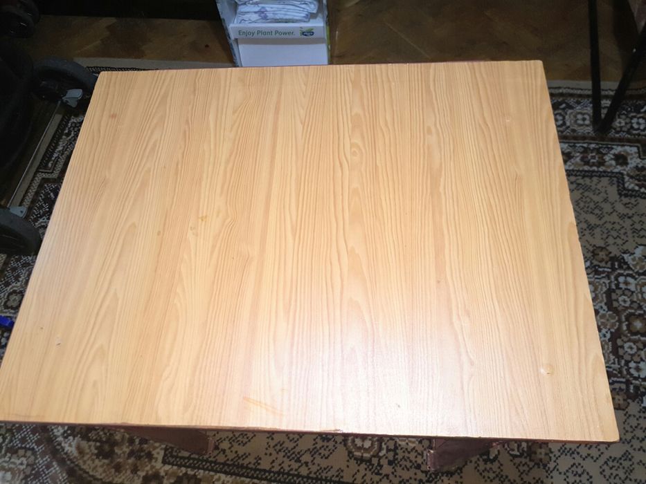 Малко ученическо бюро или за компютър