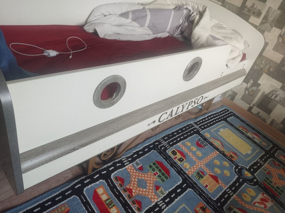 Срочно продам мебель.