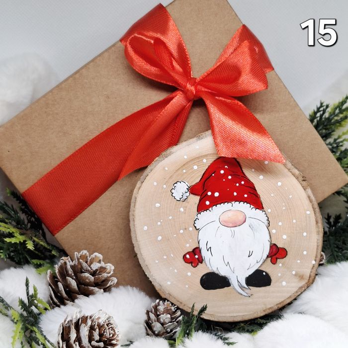 Коледни рисувани играчки