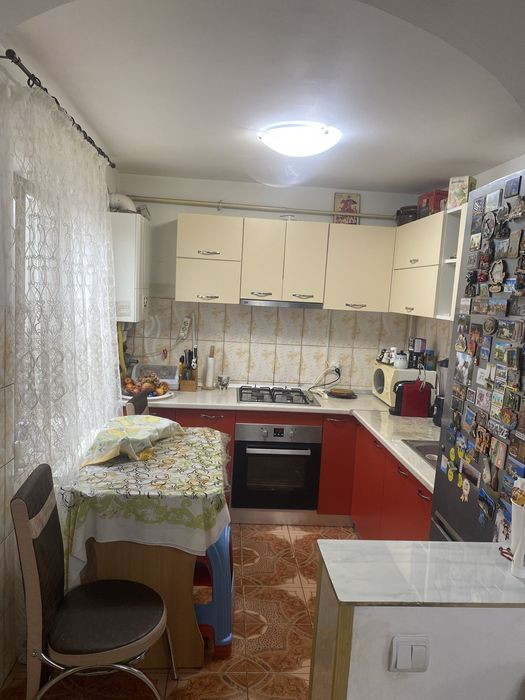 Se vinde casa cu 4 camere in Tulcea