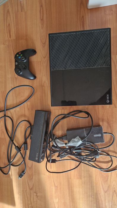 Игровая приставка Xbox ONE 500 Gb + Kinect