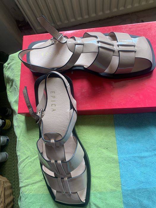 Vand sandale Epica noi in cutie, nr 37 din piele lacuita