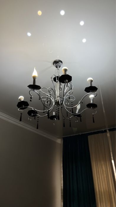 Люстра.5000тг. В хорошем состоянии