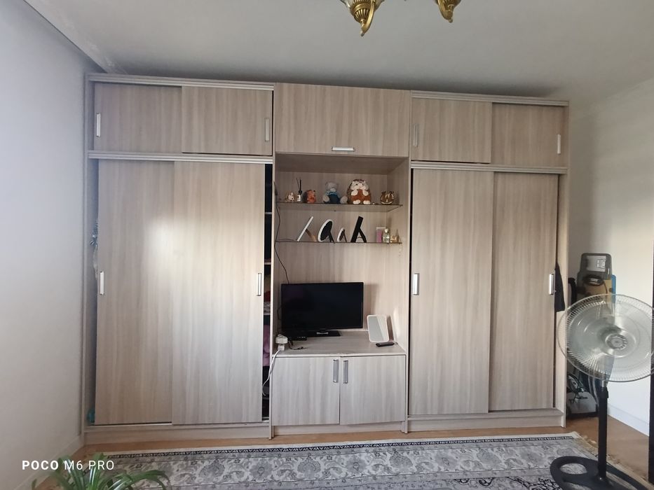 Продам шкаф. Двери купе.