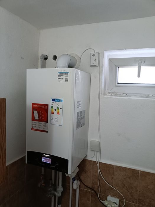 Instalator sanitare și gaze, tehnician centrale, montaj mobila  blat, montare chiuveta  cada  dus  walk in ,calorifere centrale termice  plita  gaze