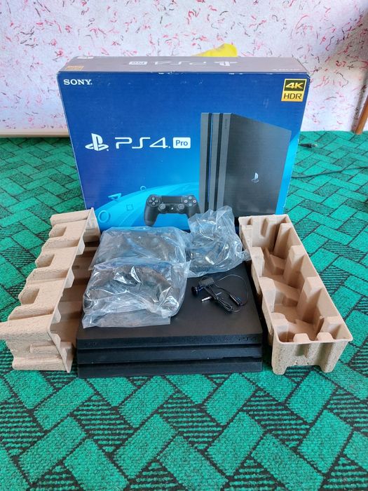 Ps4 pro 4k 1Tb joyi 10.1 versiya sotiladi