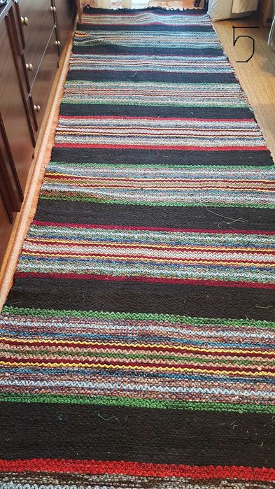 Неизползвани ръчно тъкани черги