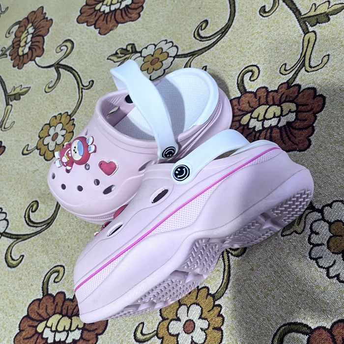 Женская одежда ,брюки джинсы