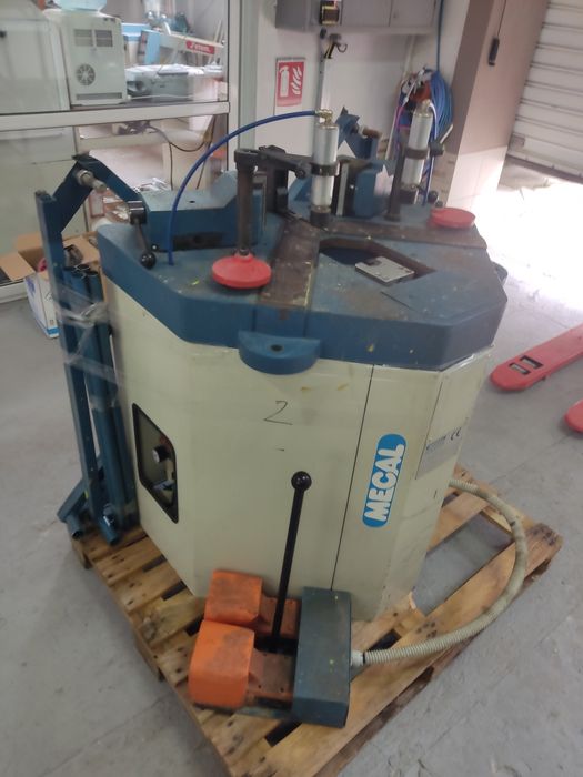 Автоматична ъглонабивна машина MECAL - Италия