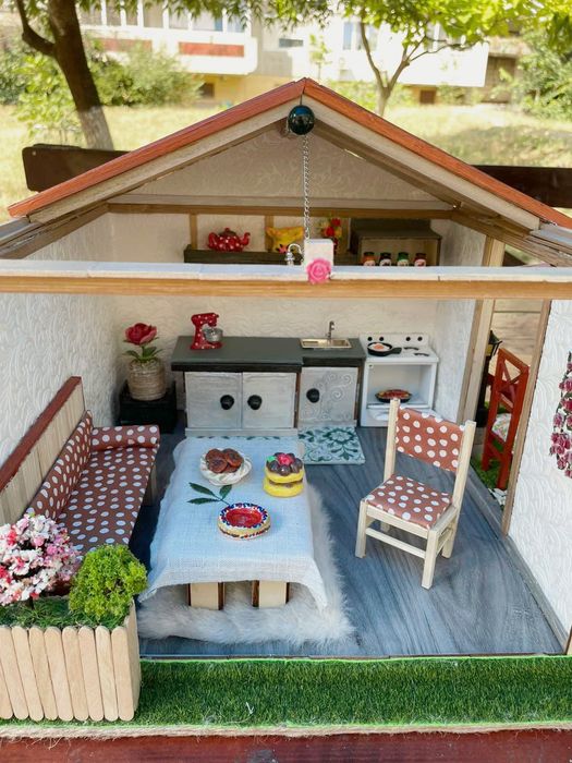 Дървена къща за кукли ръчна изработка