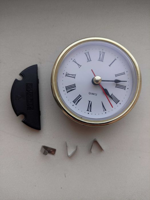 Механизм часовой с креплением