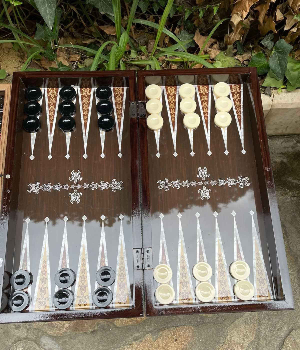 Луксозни табли за игра гр. Варна Лятно кино Тракия • OLX.bg