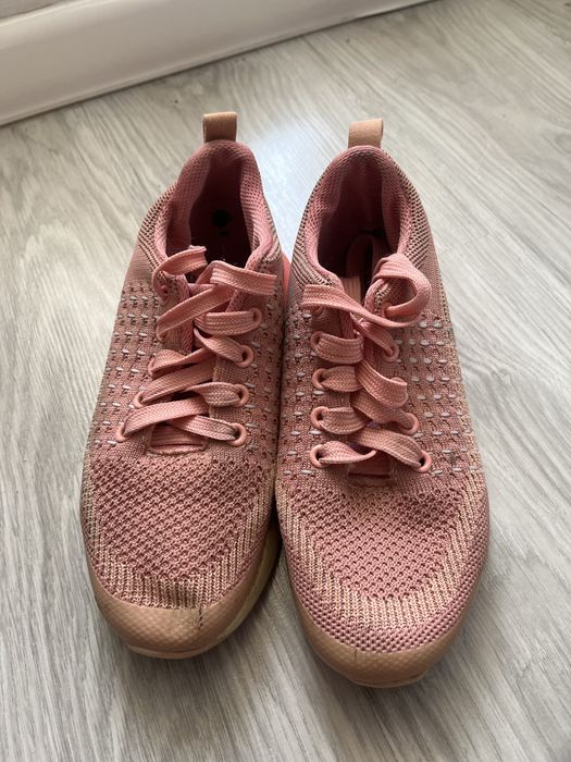 Аяқ киім 35-33-32р тегін