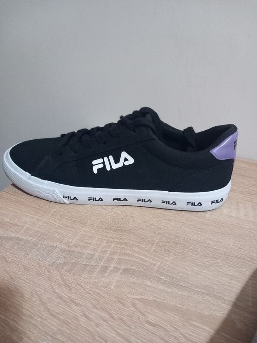 Кецове Fila обувани са два пъти