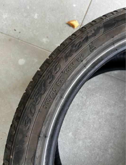 Pirelli Set 2 cauciucuri  305 35 r21