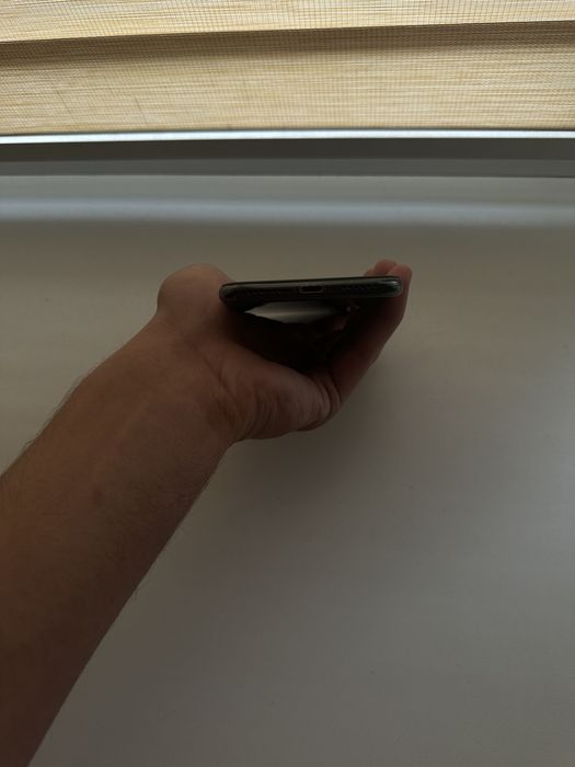 Айфон Х в идеальном состояние